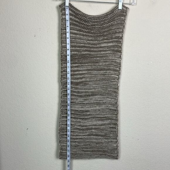 NWOT Unbranded Taupe/Brown Chunky Infinity Scarf - Picture 4 of 6
